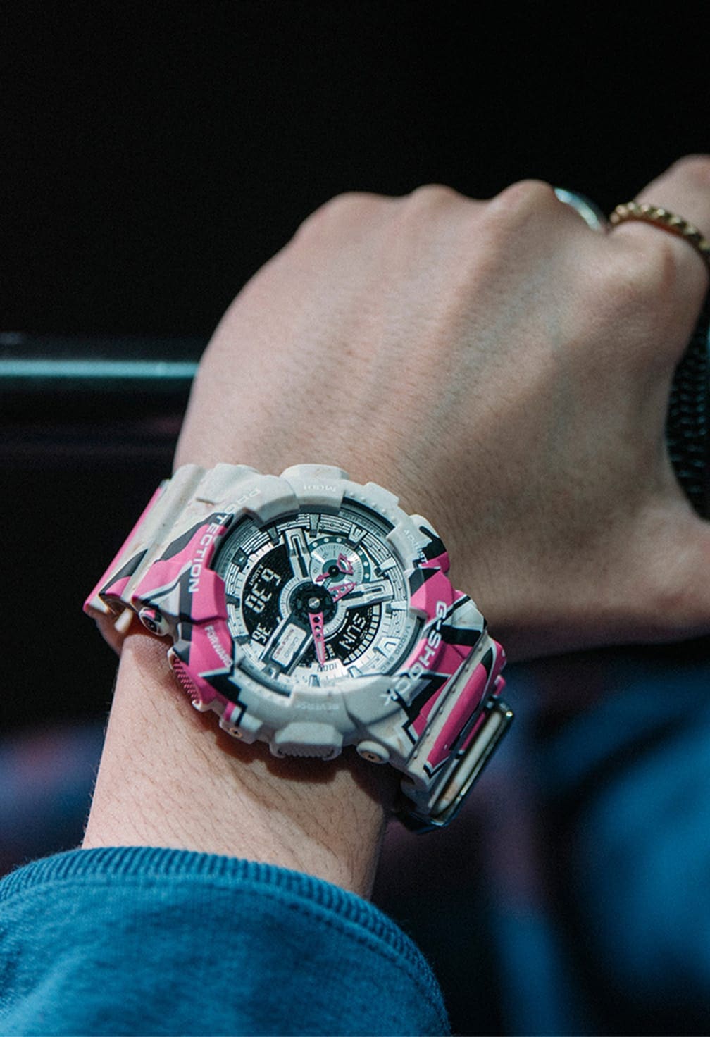 Casio G-Shock GA-110SS-1ADR Street Spirit Graffiti Watch – detail view